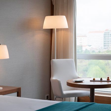 Epic Sana Lisboa Hotel Екстер'єр фото A room at the hotel