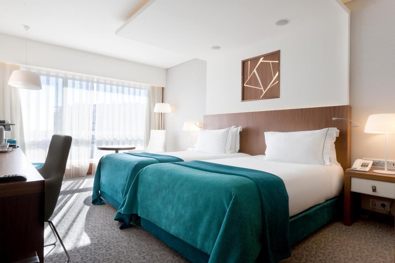 Epic Sana Lisboa Hotel Екстер'єр фото A room at the hotel
