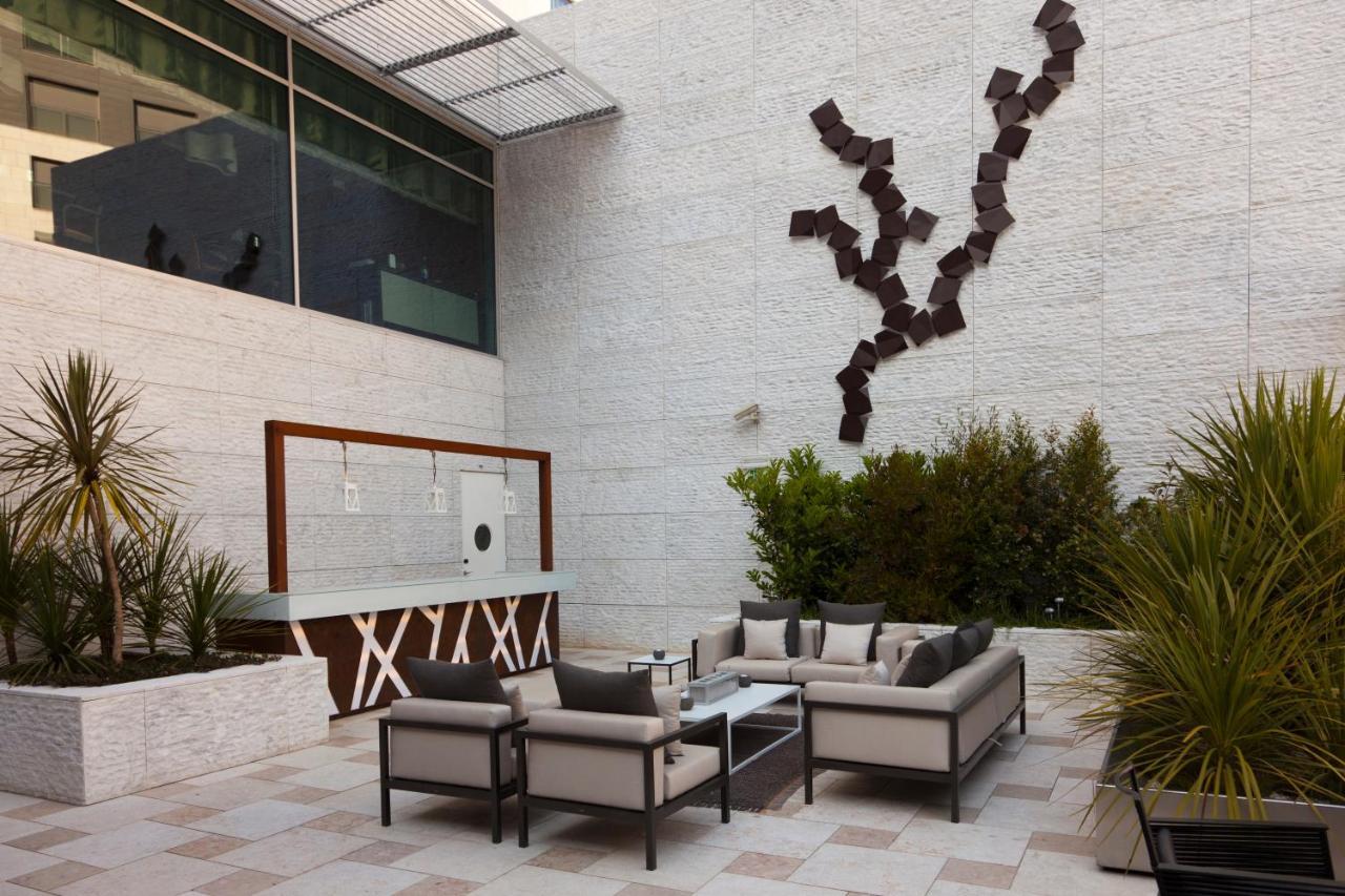 Epic Sana Lisboa Hotel Екстер'єр фото The interior courtyard