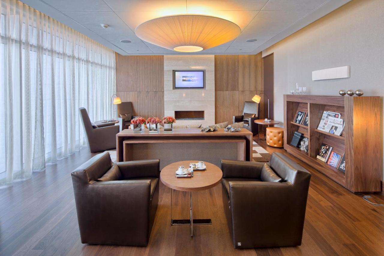 Epic Sana Lisboa Hotel Екстер'єр фото The VIP lounge at the airport