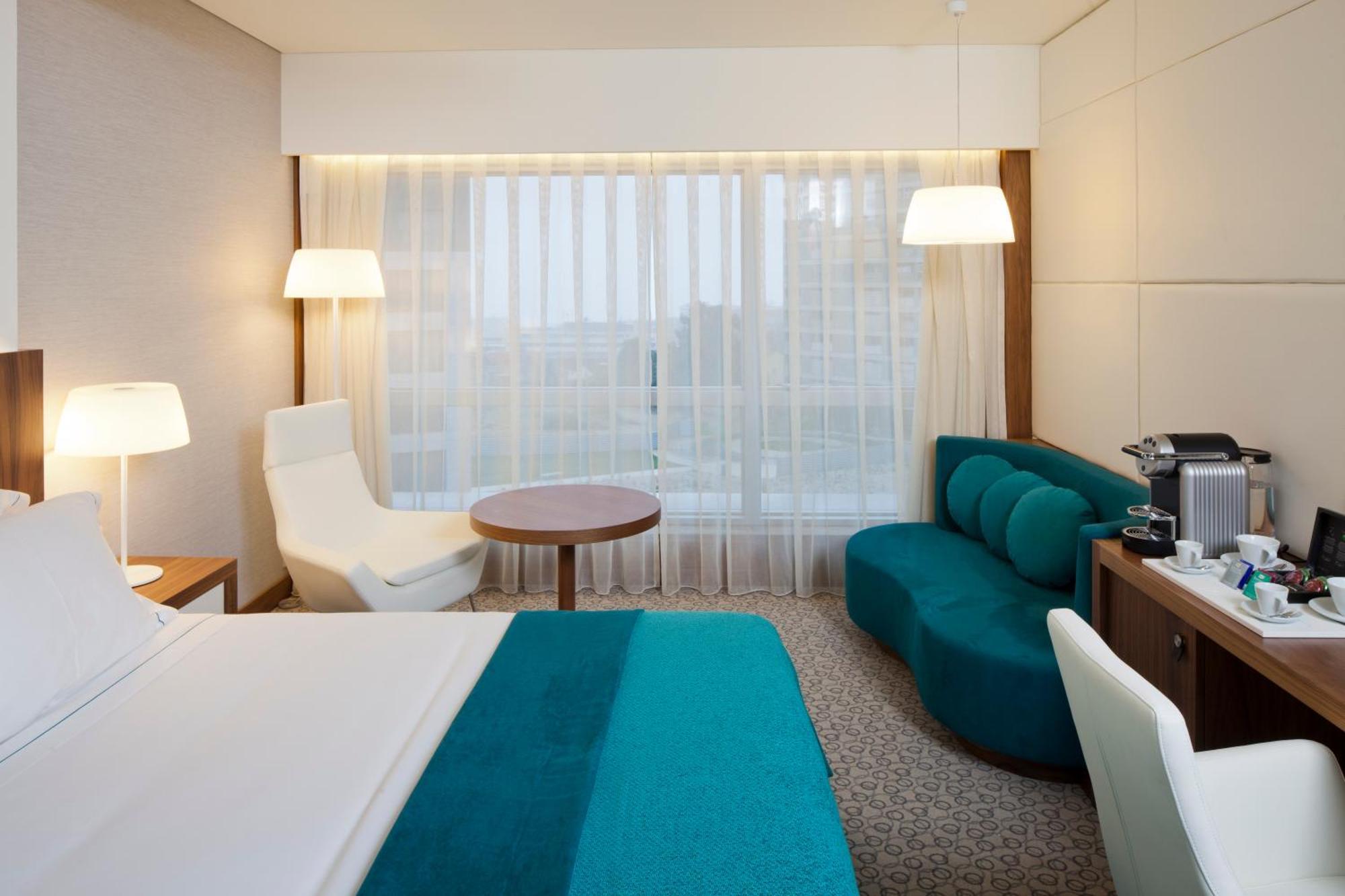Epic Sana Lisboa Hotel Номер фото A room at the hotel