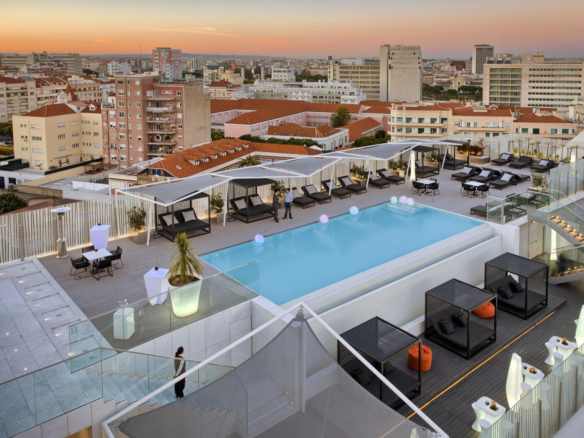 Epic Sana Lisboa Hotel Екстер'єр фото The hotel's rooftop pool
