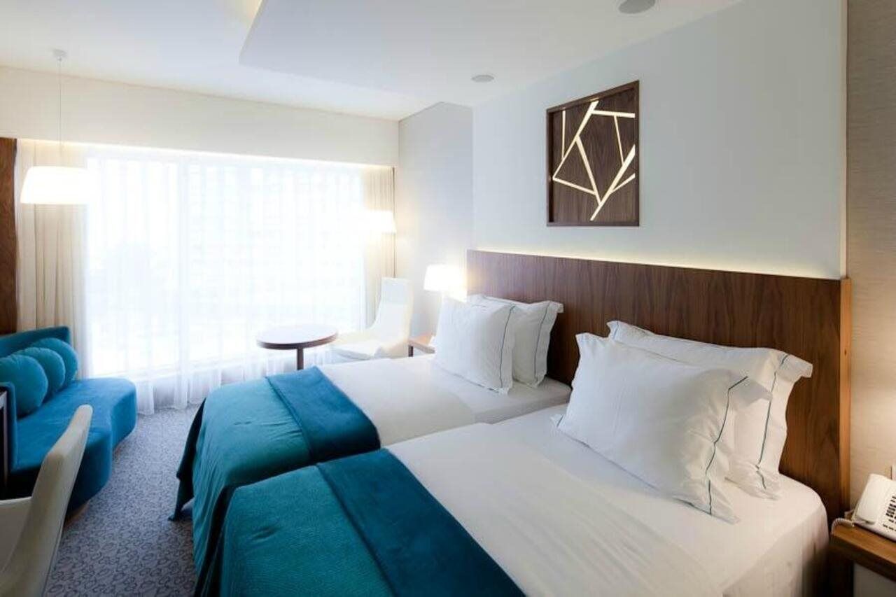 Epic Sana Lisboa Hotel Екстер'єр фото A room at the hotel